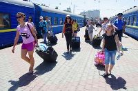 На железнодорожном вокзале в Харькове предоставляют консультации для переселенцев из зоны АТО