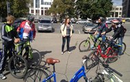 Харківські журналісти проїхали по новому міському веломаршруту і стали учасниками велоекскурсії
