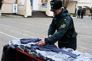 Благодійники передали харківським військовим сто комплектів термобілизни