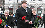 З нагоди Дня Соборності України до пам'ятника Тарасу Шевченку поклали квіти
