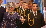 На балі-маскараді «За мир» зібрали понад 20 тис. грн. на потреби підрозділу харківського військового шпиталю в зоні АТО