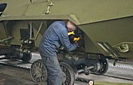 Харківські фахівці бронетанкової служби допомагають ремонтувати техніку в зоні АТО