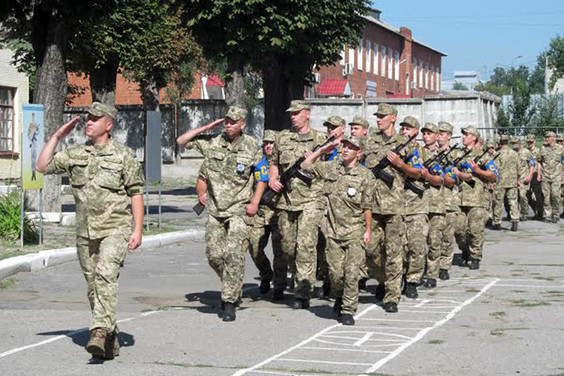 Мобілізовані новобранці поповнили лави військових правоохоронців у Чугуївському гарнізоні