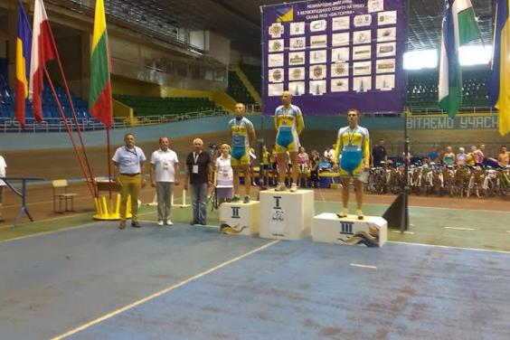 Харківські велогонщики привезли зі Львова вісім медалей