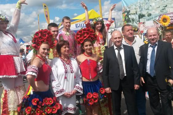 Харківська область відзначилась у «Сорочинцях» власним стендом і розважальною програмою
