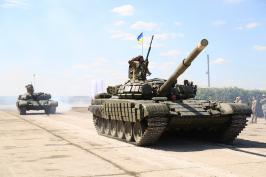 Президент України передав особовому складу ЗСУ 250 едениц військової техніки