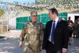 Игорь Райнин посетил воинские части Харьковской области