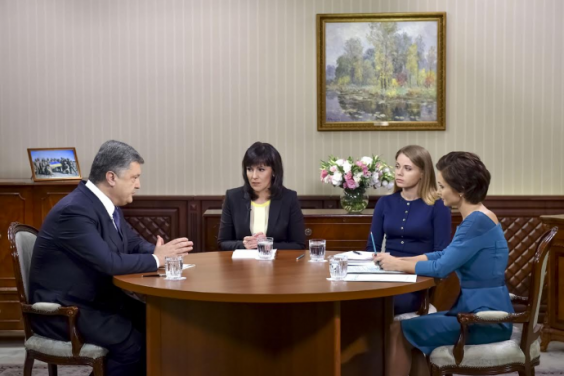 Петро Порошенко назвав головні умови місцевих виборів на Донбасі