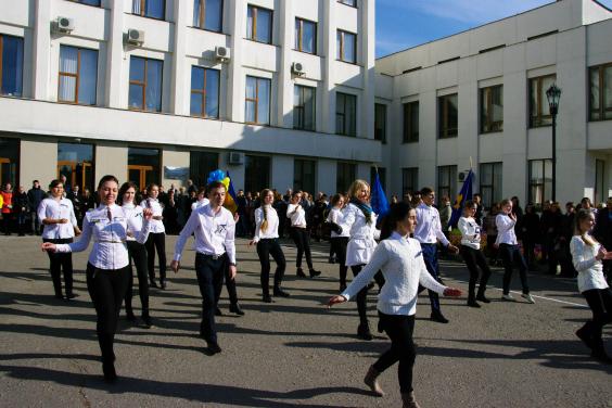 Харківські студенти привітали військових з Днем захисника України