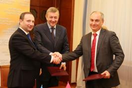 Подписание соглашения о сотрудничестве между Харьковской областью и Украинским фондом социальных инвестиций