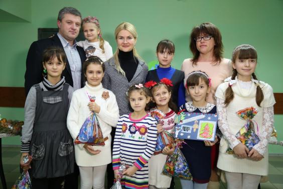 Юлія Світлична привітала дітей Краснокутщини зі святом Святого Миколая
