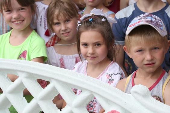 Дети льготного контингента смогут оздоровиться в Карпатах и на Черном море