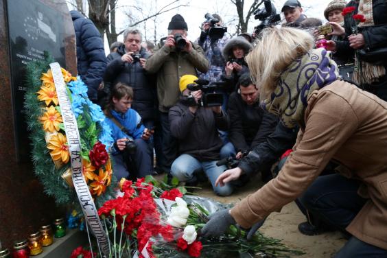 У Харкові відкрили меморіальний камінь жертвам теракту біля Палацу спорту