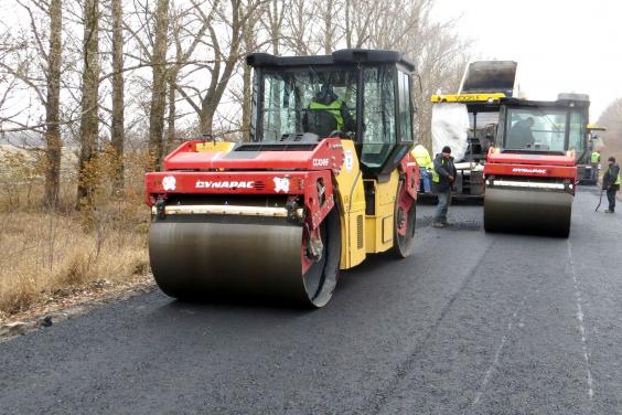 На ремонт траси Чугуїв-Мілове в цьому році спрямують 80 млн грн