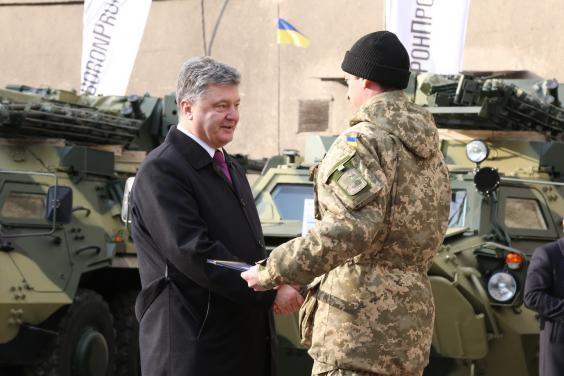 Підрозділи ЗСУ отримали на озброєння новітні БТР-4 харківського виробництва