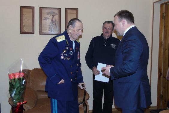Михайло Черняк привітав харків'ян - героїв Другої світової війни напередодні свят