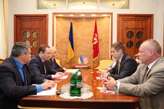 Встреча Игоря Райнина с начальником отдела по правоохранительным вопросам Посольства США в Украине Кристофером Смитом