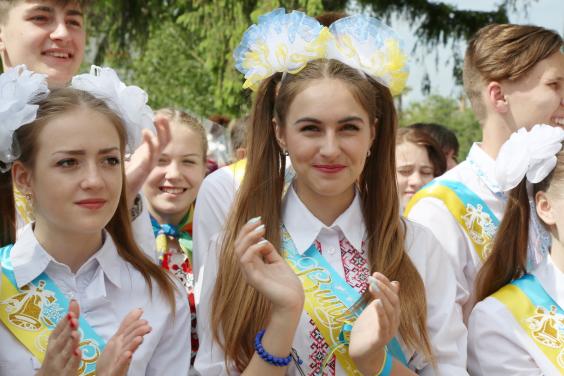 Игорь Райнин принял участие в празднике Последнего звонка в Областной специализированной школе-интернате «Одаренность»