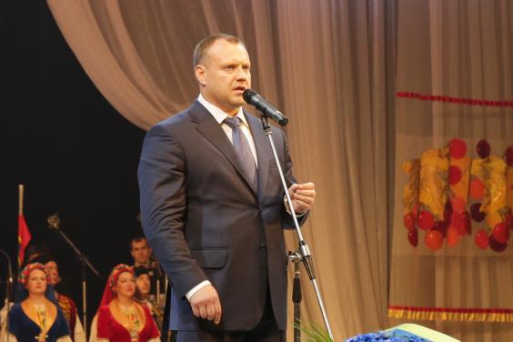 У ХНАТОБі відбувся святковий концерт до 20-ї річниці з дня прийняття Конституції України