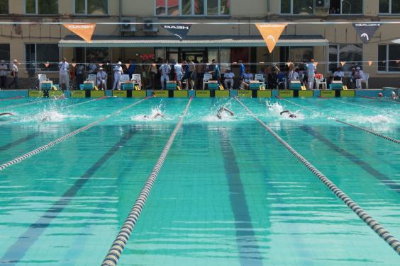 На юнацькому чемпіонаті плавці з Харківщини здобули 18 медалей