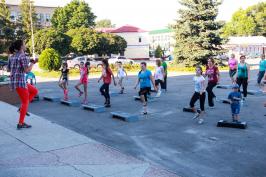 Переможці Школи лідерства голови ХОДА проводять в районах області безкоштовні спортивні тренування