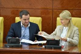 Юлія Світлична і Андрій Павелко підписали меморандум про співпрацю ХОДА та ФФУ