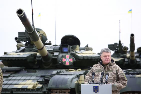Президент України передав підрозділам ЗСУ понад 150 одиниць техніки