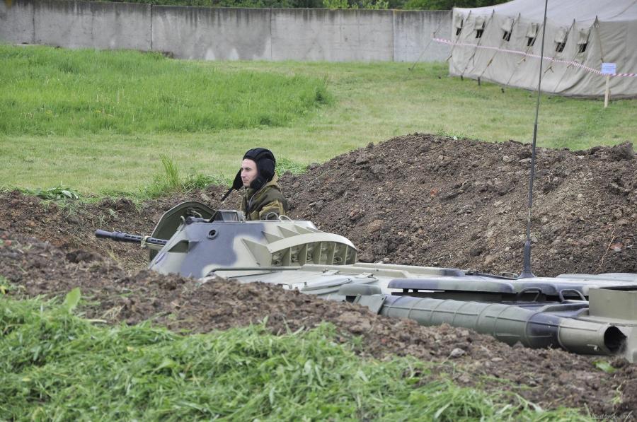 За військовослужбовцями-строковиками зберігатимуть робоче місце та заробітну плату