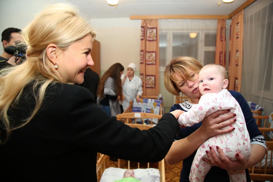 Юлія Світлична разом з народними депутатами відвідала обласний будинок дитини №3