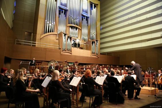 Благодійний концерт в філармонії зібрав 135 тис. грн на пам'ятник героям АТО