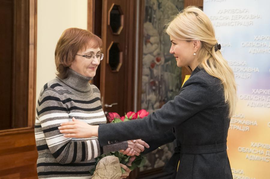 Юлія Світлична вручила документи на земельні ділянки родині загиблого Героя України