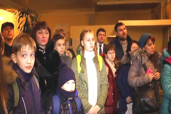 45 юних харків'ян вирушили на Головну ялинку України