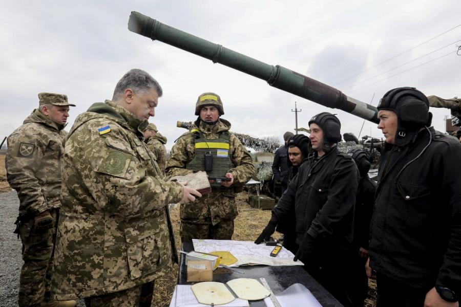 Відчуваю гордість, що Україна має таких синів. Президент – на зустрічі з танкістами