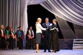 Юлия Светличная поздравила выпускников Каразинского университета с окончанием учебы