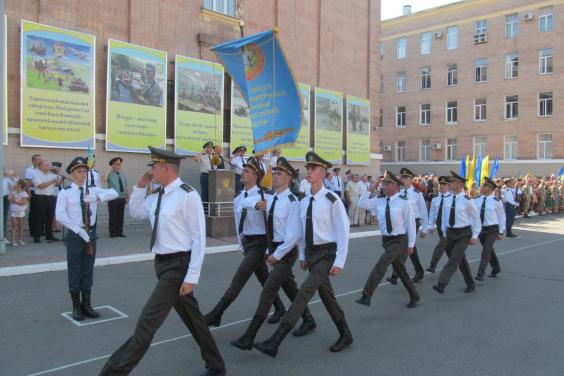 У Харківському університеті Повітряних сил відбувся випуск понад 100 молодих офіцерів