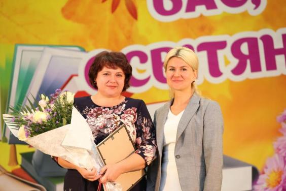Голова ХОДА привітала вчителів Краснокутщини з професійним святом
