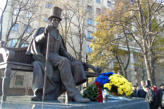 У Харкові відкрили пам’ятник Петру Гулаку-Артемовському