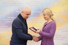 Юлия Светличная передала государственные награды харьковским спортсменам