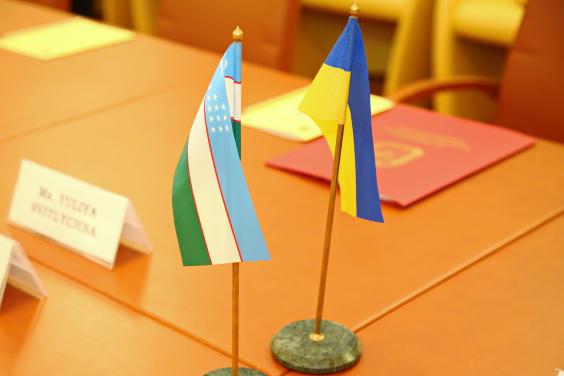 Юлія Світлична провела переговори з керівником Ташкентської області