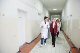 Глава ХОГА посетила КНП "Областной центр онкологии" в Померках