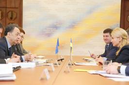 Юлия Светличная провела встречу с послом ЕС в Украине Хьюгом Мингарелли