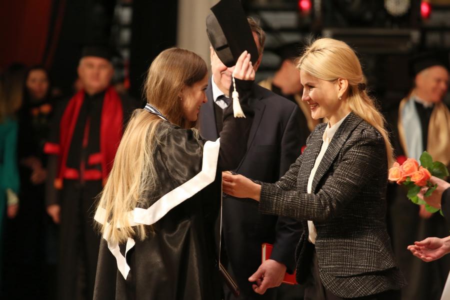 Юлія Світлична привітала з випуском магістрів університету ім. Каразіна