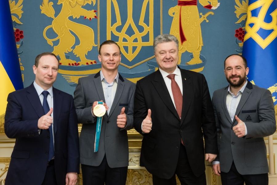 Президент вручив чемпіону ХХІІІ Зимових Олімпійських ігор Олександру Абраменку орден «За заслуги»