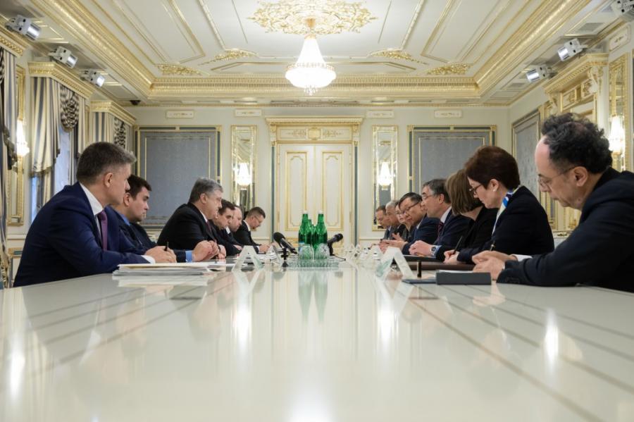 Президент України закликав країни G7 засудити та не визнавати російські вибори в окупованому Криму Президент України закликав країни G7 засудити та не визнавати російські вибори в окупованому Криму