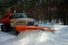 Протягом доби дороги області прибирали 215 одиниць техніки та 254 робітники