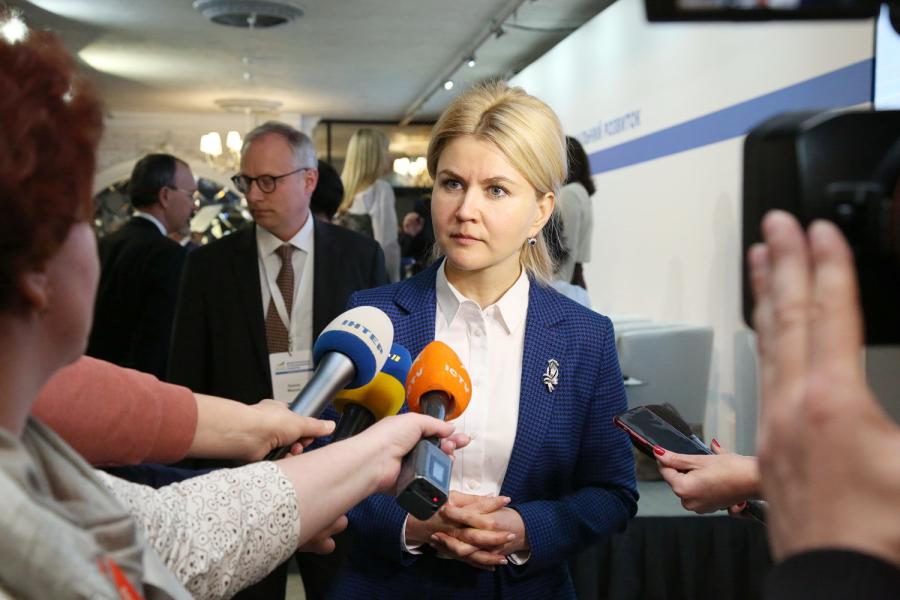 Влада пообіцяла передати кошти на місця. І влада тримає слово. Юлія Світлична