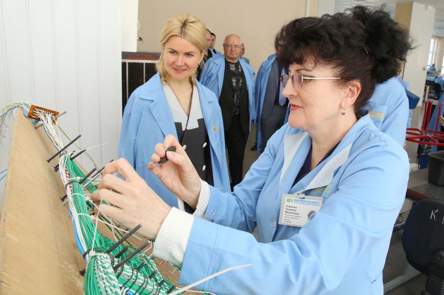 До кінця року середня зарплата на «Хартроні» зросте на 25% До кінця року середня зарплата на «Хартроні» зросте на 25%