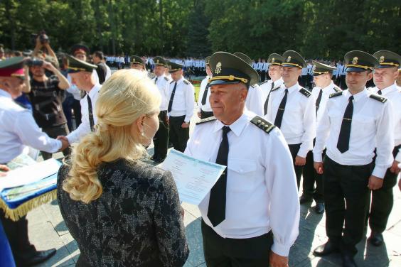 Понад 300 випускників отримали дипломи Академії Національної гвардії України