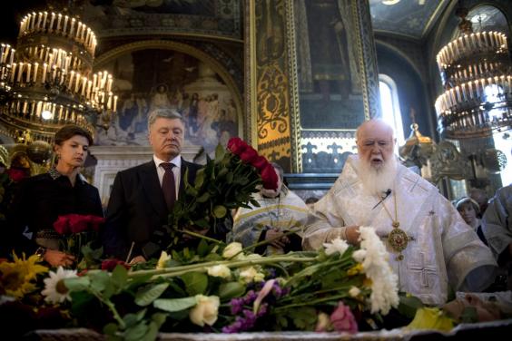 Найбільший і найцінніший його твір – Незалежність України – Президент попрощався з поетом Іваном Драчем
