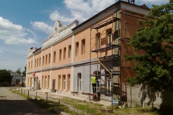 Реконструкція будівлі бек-офісу нового Вовчанського ЦНАПу закінчена